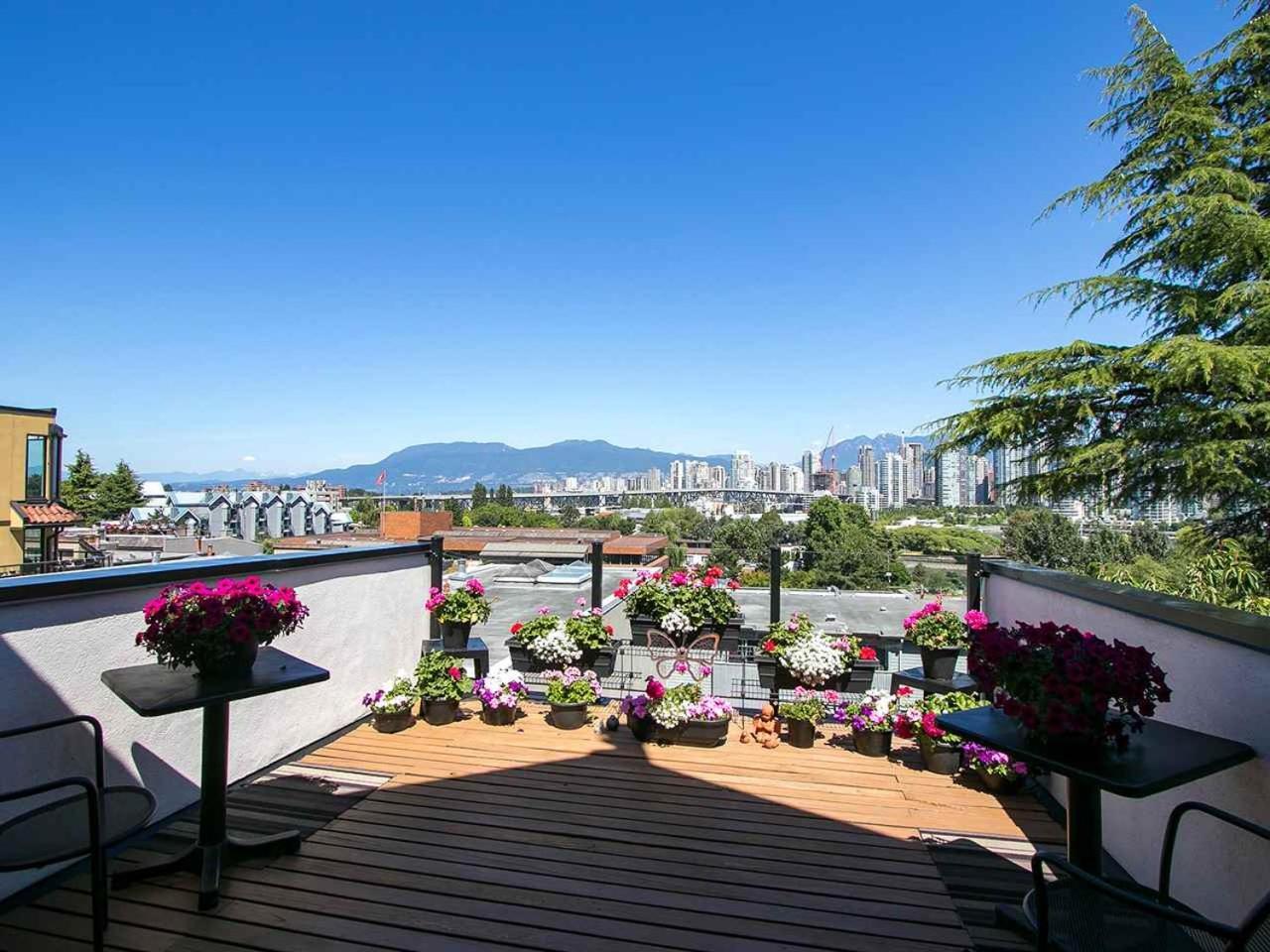 Billion Dollar Views In A Beautiful Fairview Slopes Heritage House Lägenhet Vancouver Exteriör bild
